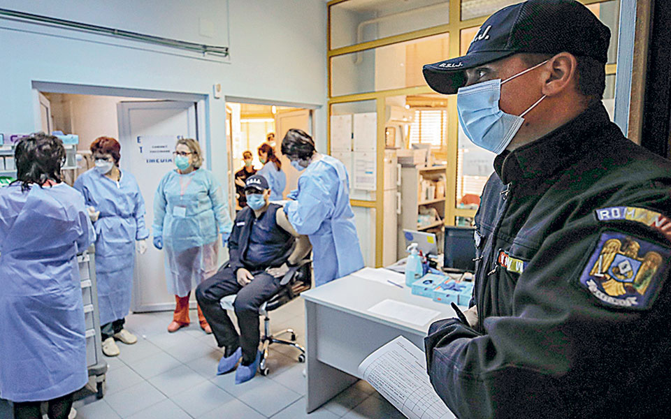 στα-αζήτητα-τα-εμβόλια-στην-ανατολικ-561375010