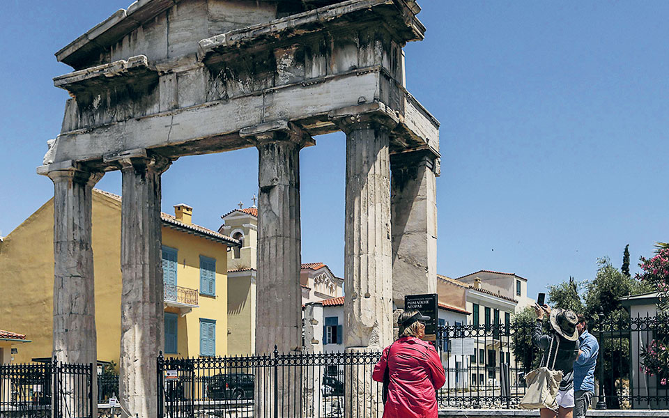 κορωνοϊός-προτεραιότητα-στους-εμβολ-561374800