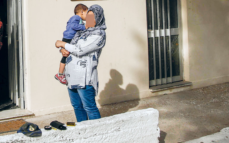 χωρίς-πόρους-για-προσφυγικό-η-τήλος-561375022