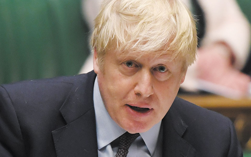 επιεικής-βρετανική-στάση-προς-πολίτε-561377872