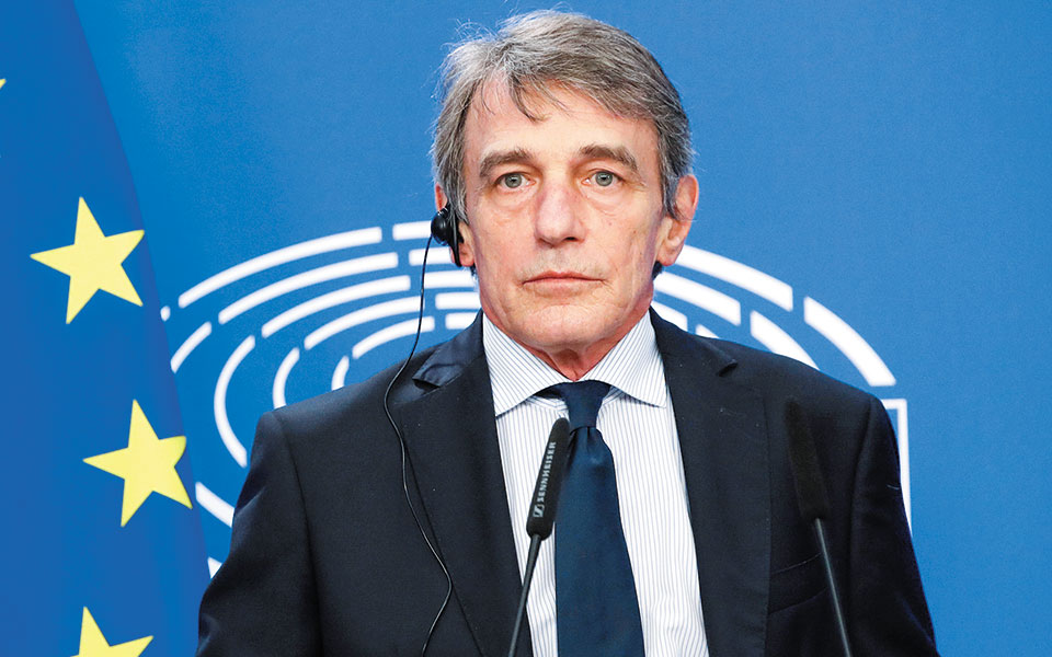 νταβίντ-σασόλι-στην-κ-το-ταμείο-ανά-561377890