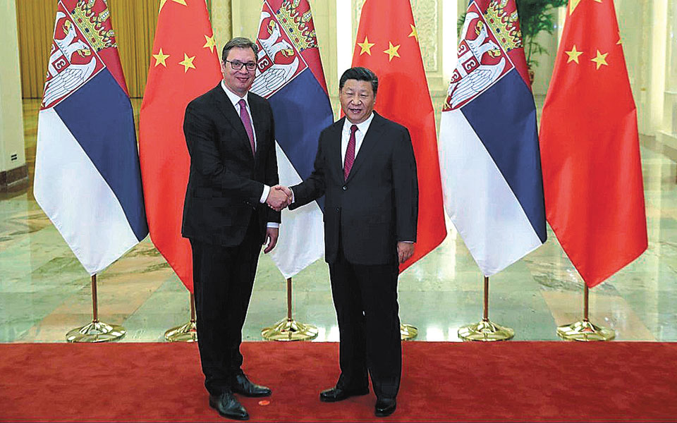 πρόταση-για-ανδριάντα-του-σι-τζινπίνγ-561379180