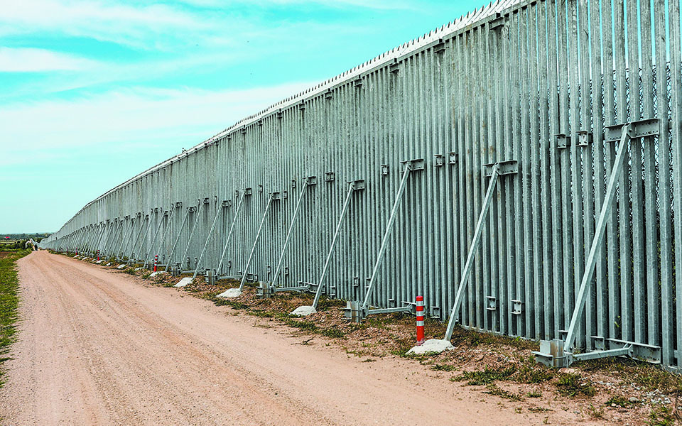 ο-φράκτης-στον-εβρο-και-η-χαμάς-561381715