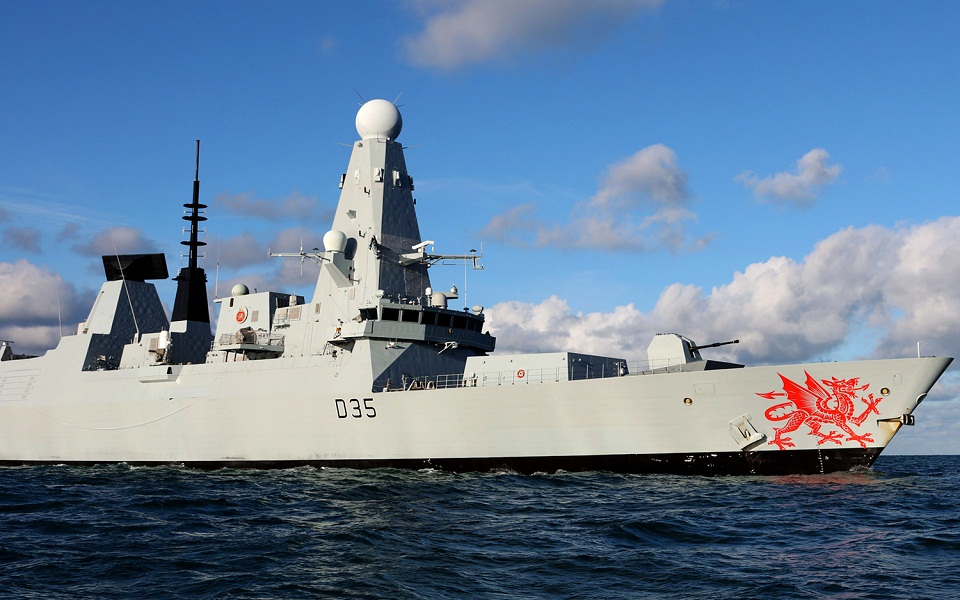 κριμαία-βρετανικό-πολεμικό-περνά-πλά-561378379