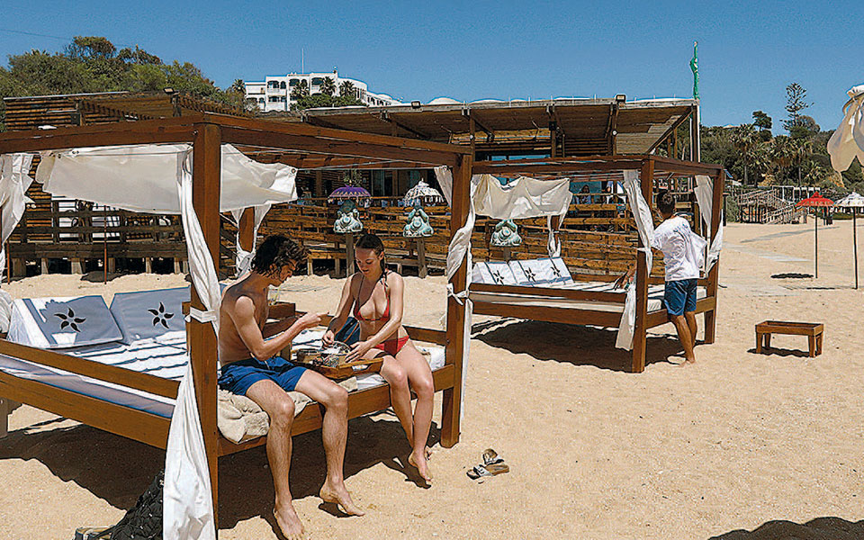 ανάπτυξη-5-το-2021-βλέπει-τώρα-η-πορτογαλ-561372604