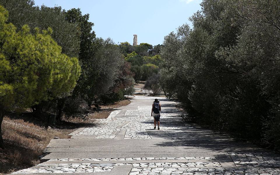 ιστορικοί-λόφοι-αθήνας-σημαντική-εξέ-561369814