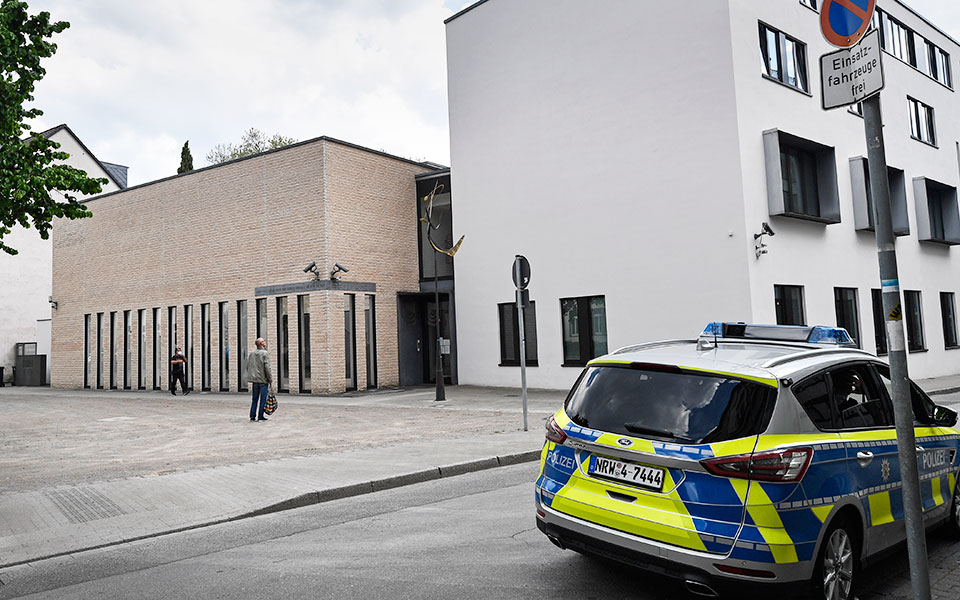 φουντώνει-ο-αντισημιτισμός-στη-γερ-561362575