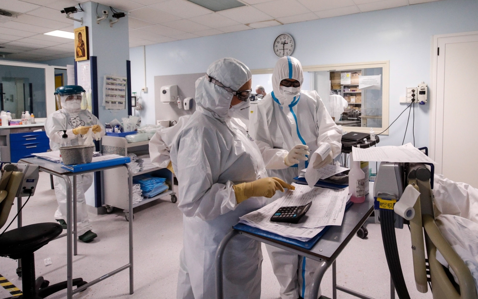 κορωνοϊός-3-421-νέα-κρούσματα-83-θάνατοι-754-δι-561354217