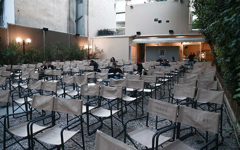 επιστροφή-στο-σινεμά-σήμερα-έπειτα-απ-561371008