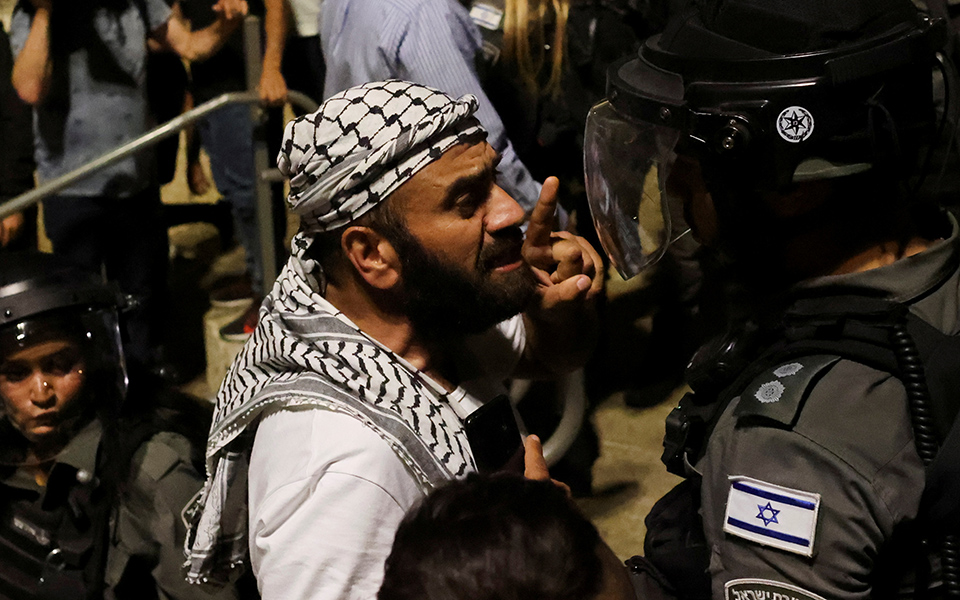 ισραήλ-έποικοι-κάνουν-έξωση-σε-παλαισ-561357691