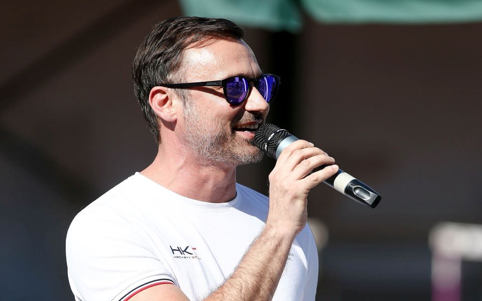 ο-γιώργος-καπουτζίδης-στο-γεύμα-με-την-561356944