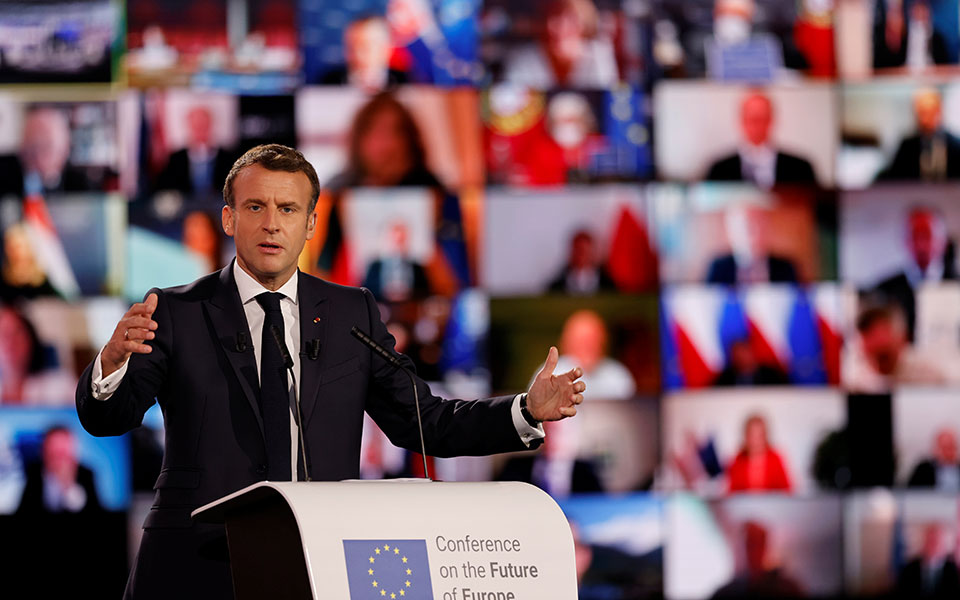 μακρόν-για-astrazeneca-άλλα-εμβόλια-είναι-πιο-απ-561357559