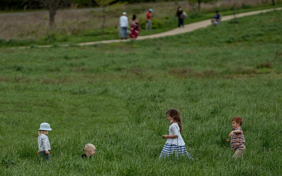 κορωνοϊός-και-παιδιά-πώς-τα-προστατεύ-561375202
