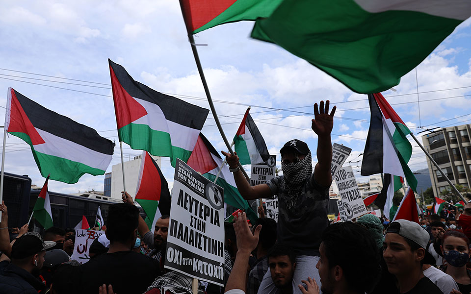 Επεισόδια μπροστά από την πρεσβεία του Ισραήλ στην Αθήνα-10