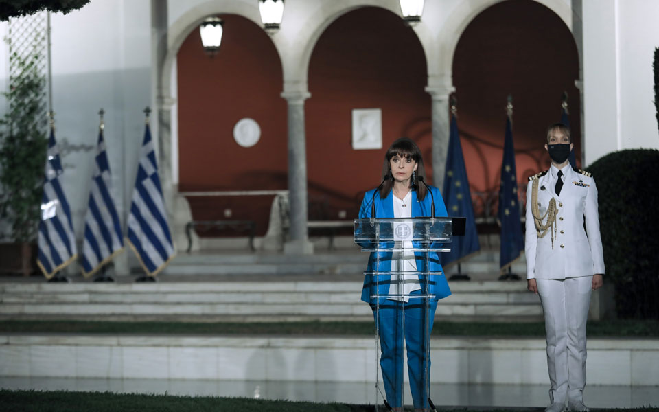 πτδ-ισχυροί-οι-συμβολισμοί-της-επετεί-561379042