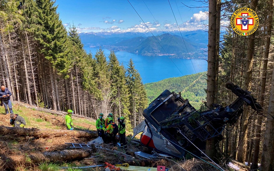 στους-14-οι-νεκροί-από-το-δυστύχημα-με-τε-561373735