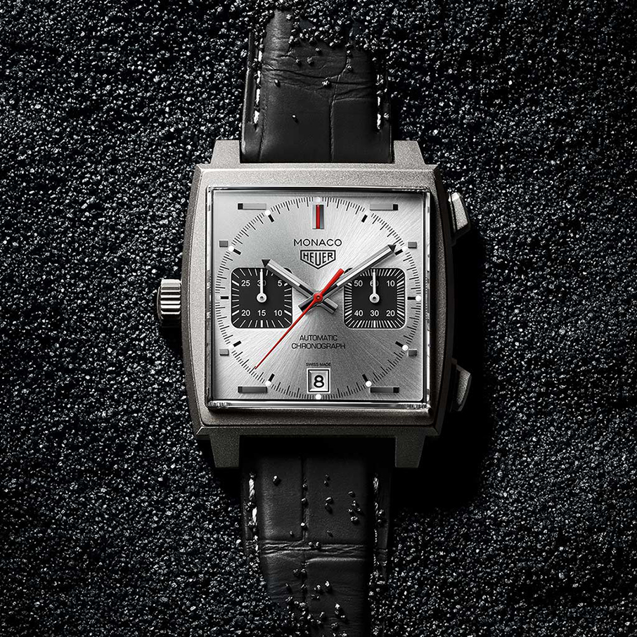 Ένα TAG HEUER Monaco από τιτάνιο για το Grand Prix του Μονακό-1