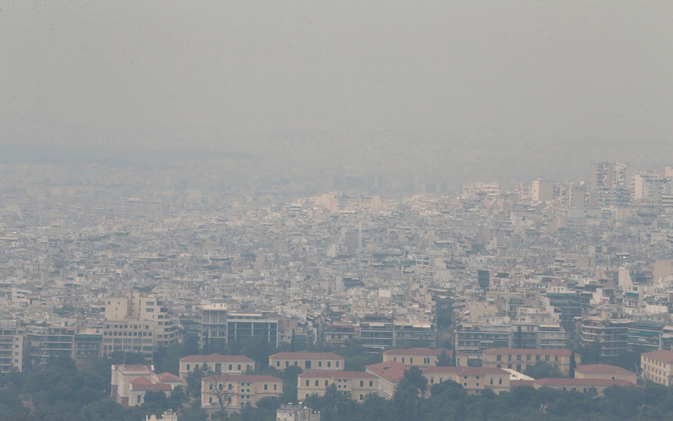 Φωτιά στον Σχίνο: Ο καπνός σκέπασε όλη την Αττική (φωτογραφίες)-4