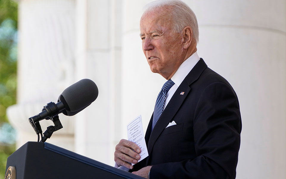 o-μπάιντεν-υπερασπίζεται-την-ατελή-δ-561383173