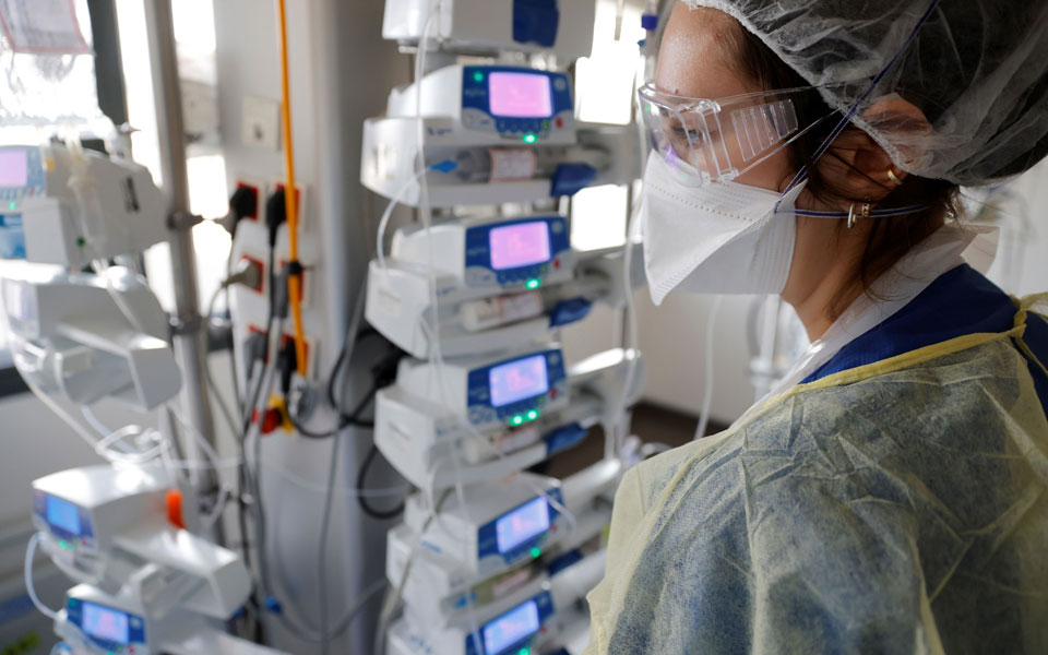 κορωνοϊός-3-197-νέα-κρούσματα-52-θάνατοι-732-δι-561359458