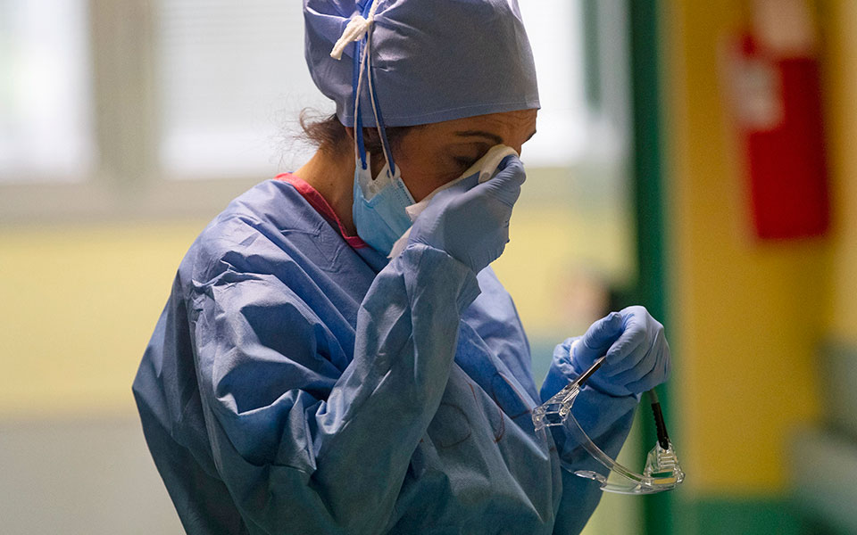 Κορωνοϊός: 1.517 νέα κρούσματα, 44 θάνατοι, 547 διασωληνωμένοι-1