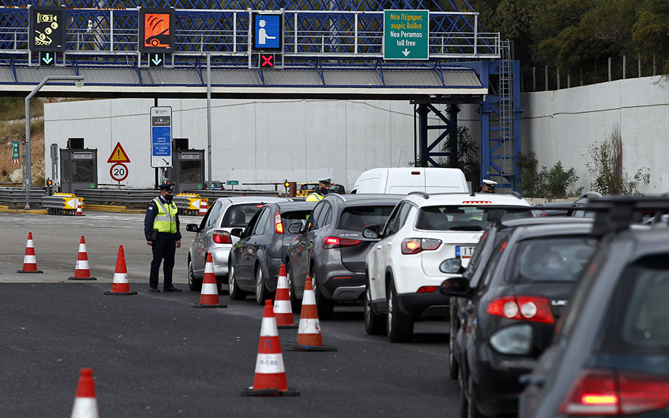 περισσότερα-από-60-000-οχήματα-πέρασαν-από-561365536