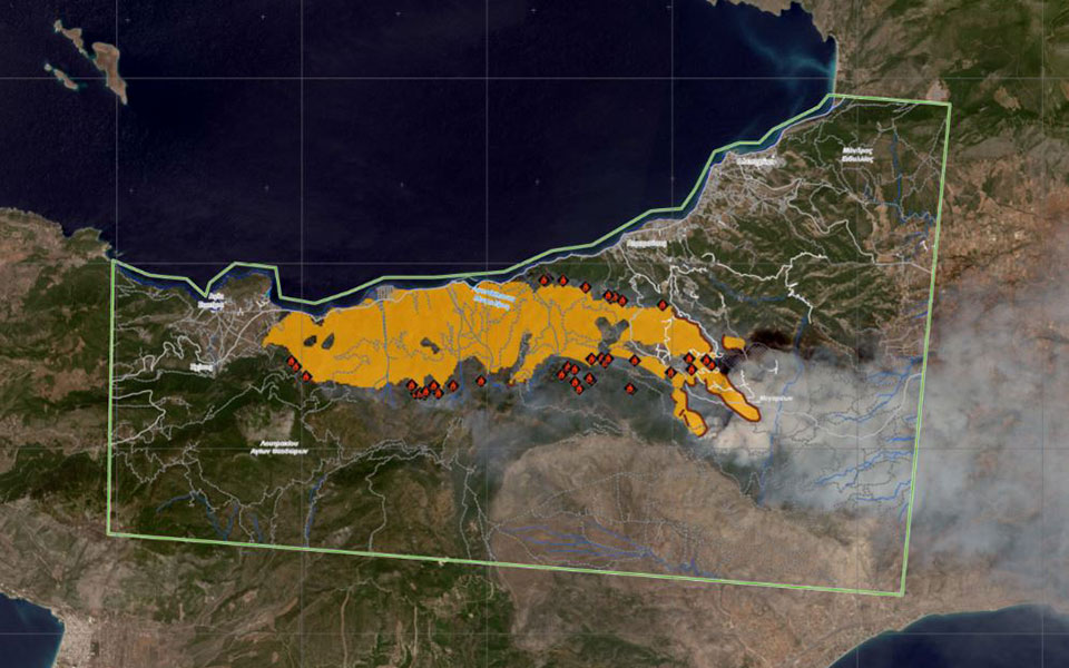 fotia-ston-schino-olonychtia-machi-me-floges-kai-thyellodeis-anemoys6