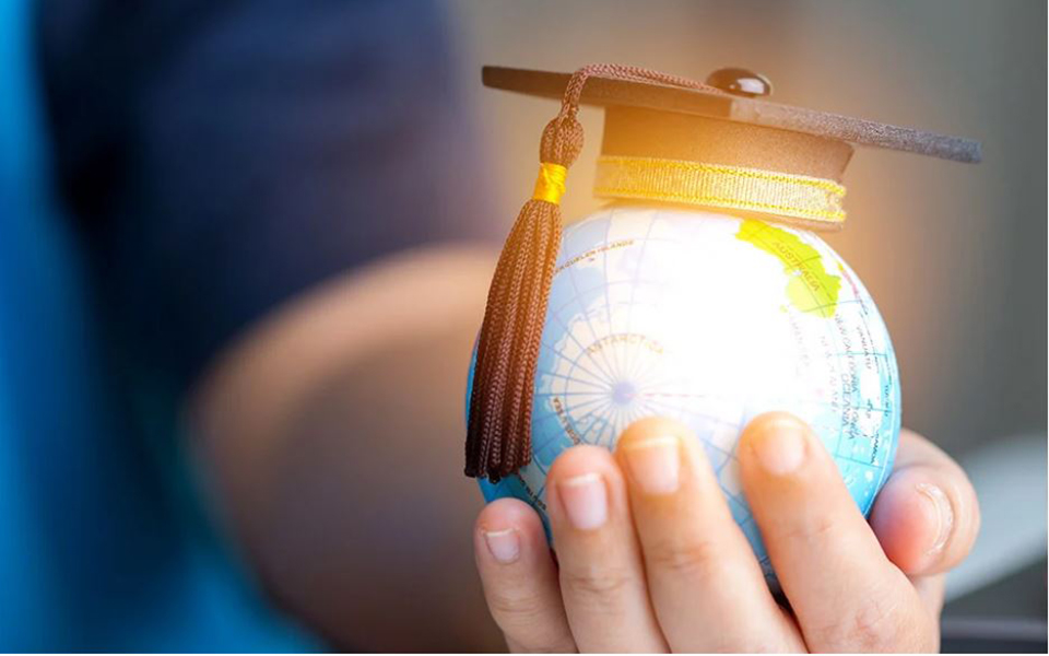 η-μάθηση-δεν-σταματά-ποτέ-learning-never-stops-561362260
