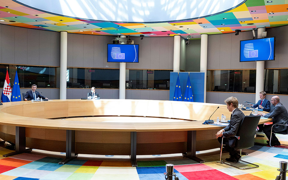 ε-ε-κυρώσεις-για-την-κρατική-αεροπειρα-561374731