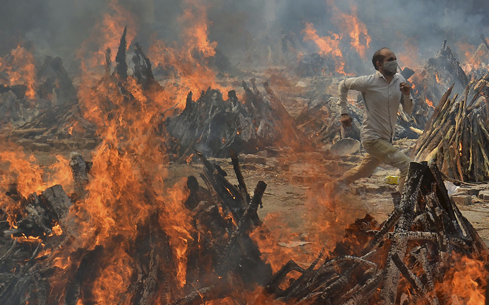 ινδία-πάνω-από-20-εκατομμύρια-κρούσματα-561351727