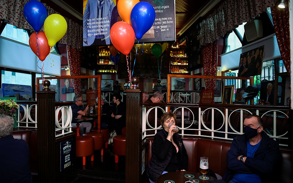 ιρλανδία-κορωνοϊός-εκ-νέου-άνοιγμα-561380509