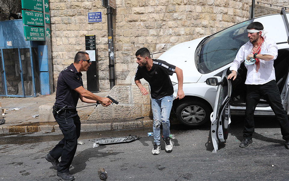 Ισραήλ: Άγρια επεισόδια στην Ιερουσαλήμ – Πάνω από 270 τραυματίες (Βίντεο)-1