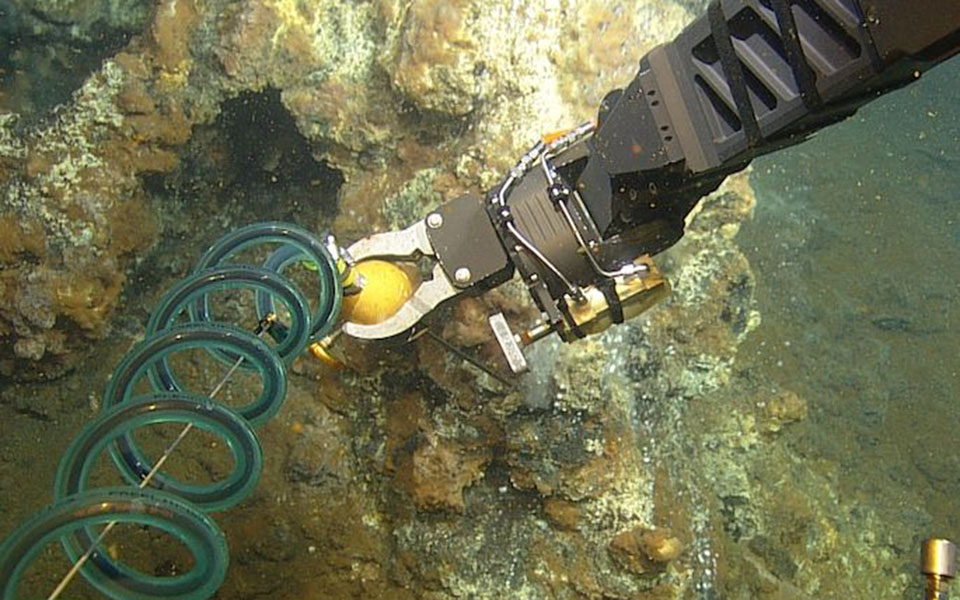 Ο Κολούμπος, το υποθαλάσσιο ηφαίστειο της Σαντορίνης, τίθεται σε επιτήρηση-3