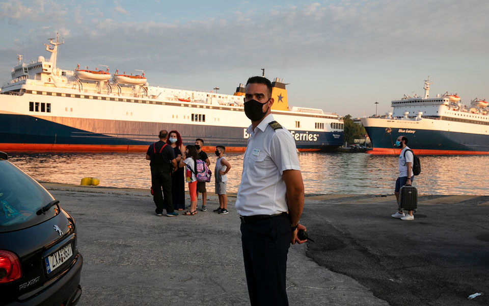 βήματα-ελευθερίας-τέλος-στο-sms-παράτασ-561360952