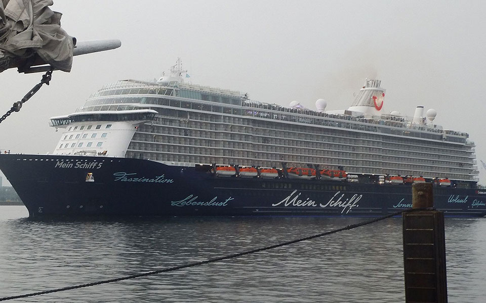 ρόδος-κατέπλευσε-το-πρώτο-κρουαζιερό-561365650