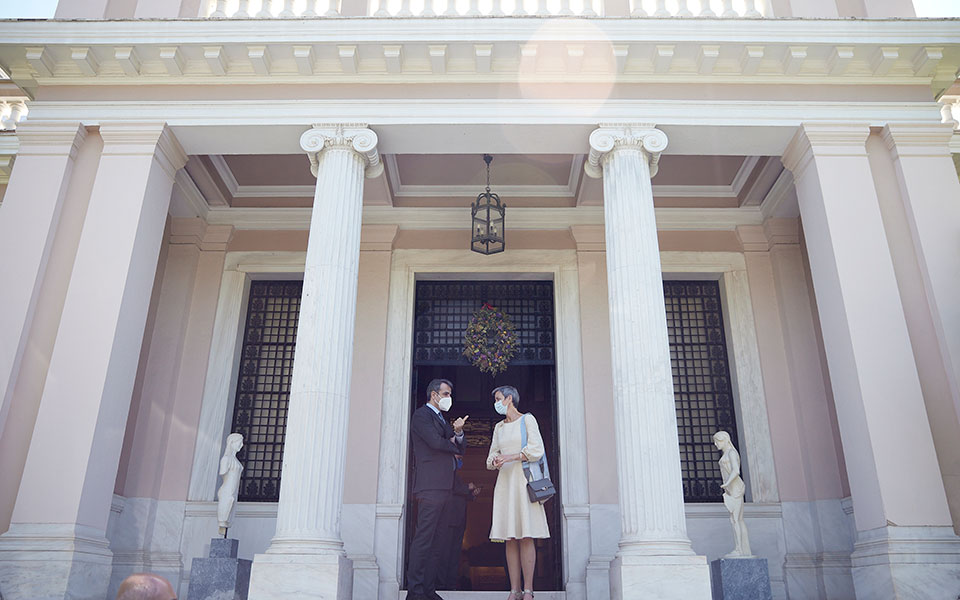 βεστάγκερ-σε-μητσοτάκη-η-ελλάδα-ίσως-ν-561363043