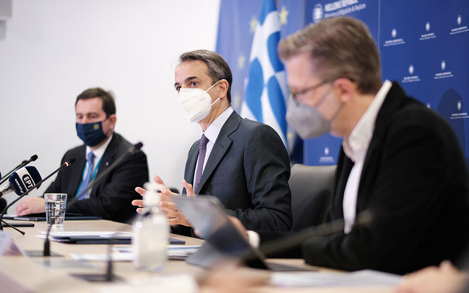 κυρ-μητσοτάκης-η-πολιτική-των-έξι-σημ-561360259