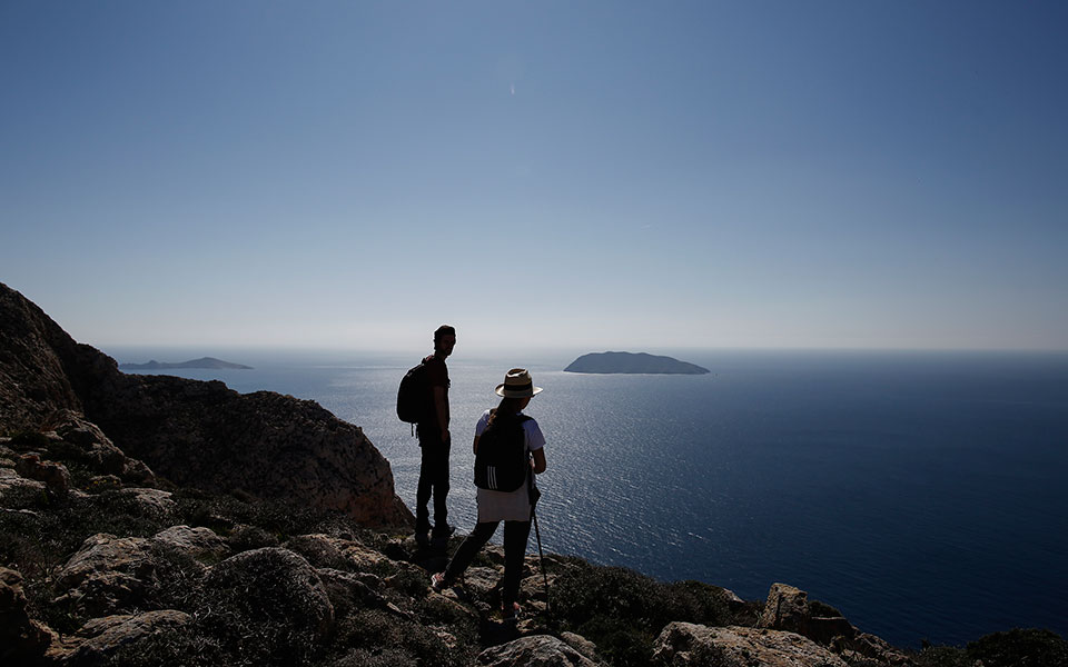 Μαραθώνιος 50 ημερών για το τείχος ανοσίας-2