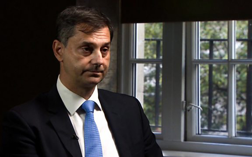 το-bbc-στρίμωξε-τον-χάρη-θεοχάρη-561362059