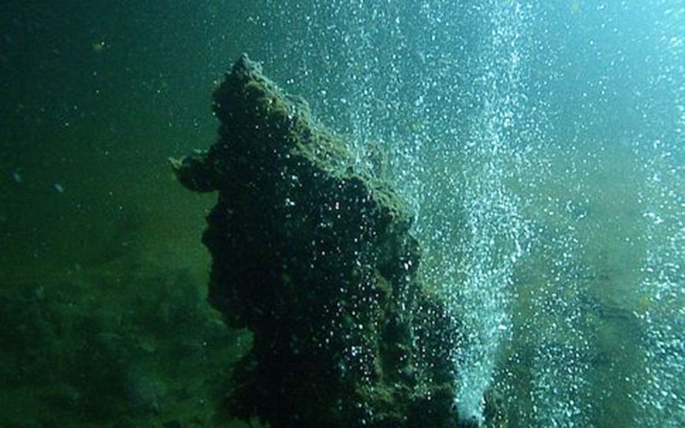 Ο Κολούμπος, το υποθαλάσσιο ηφαίστειο της Σαντορίνης, τίθεται σε επιτήρηση-2