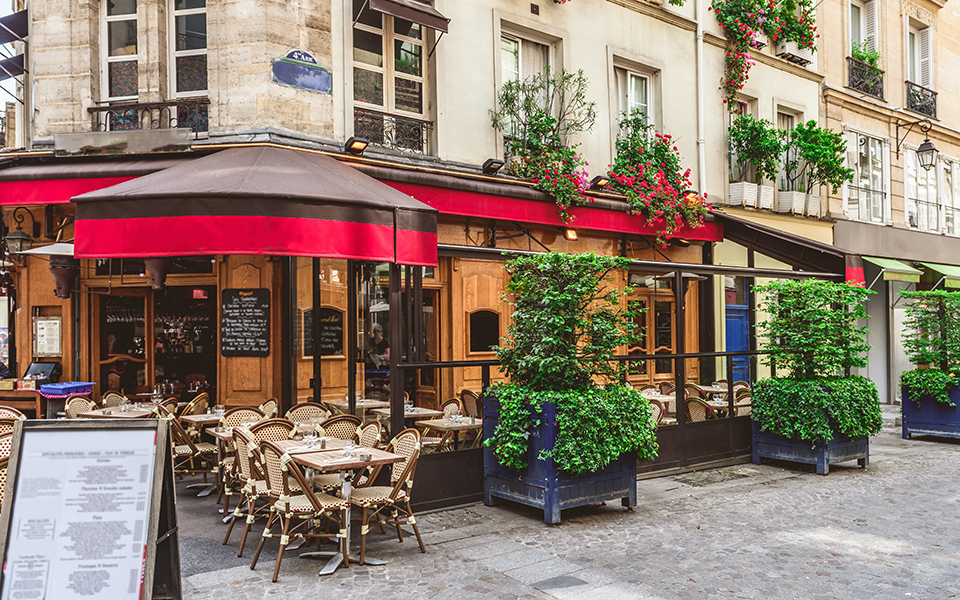 γαλλία-ανοίγουν-στις-19-μαΐου-τα-μπαρ-κα-561357781