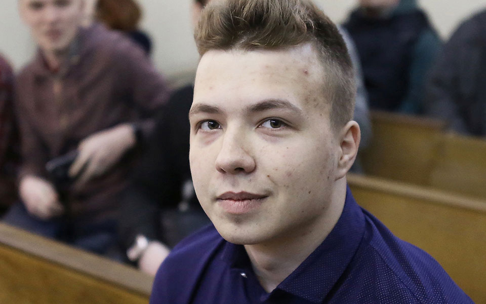 Λευκορωσία: Βίντεο με την «ομολογία» του Ρομάν Προτάσεβιτς μετέδωσε η κρατική τηλεόραση-2