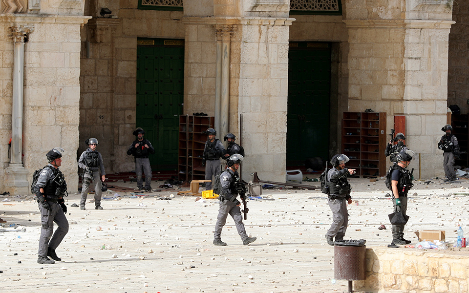 Ισραήλ: Έποικοι κάνουν έξωση σε Παλαιστίνιους – Βίαιες συγκρούσεις και διεθνής ανησυχία (βίντεο)-2