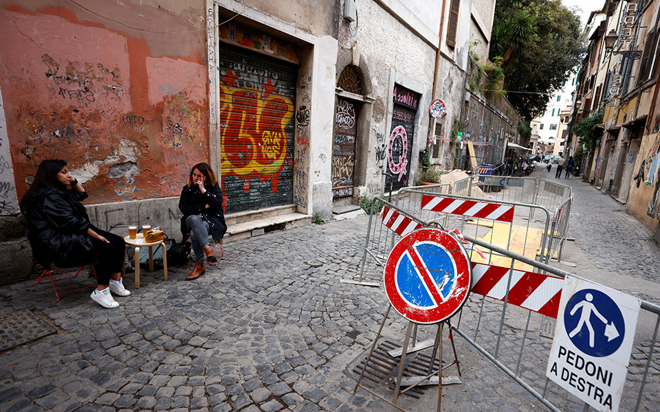 ιταλία-εξετάζεται-η-χορήγηση-του-astrazeneca-κα-561351232