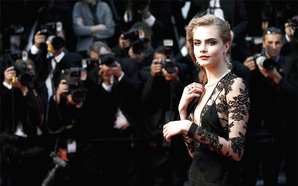 the-hollywood-gawker-η-καρδιοκατακτήρια-cara-delevingne-561363391