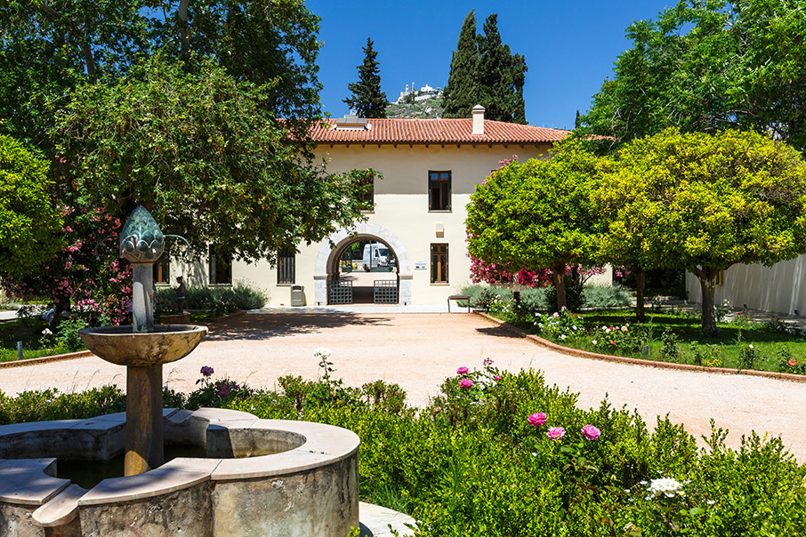 Συνέβη στην Αθήνα-1