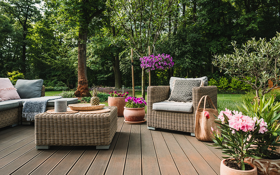 διακόσμηση-κήπου-με-απλούς-τρόπους-561366454