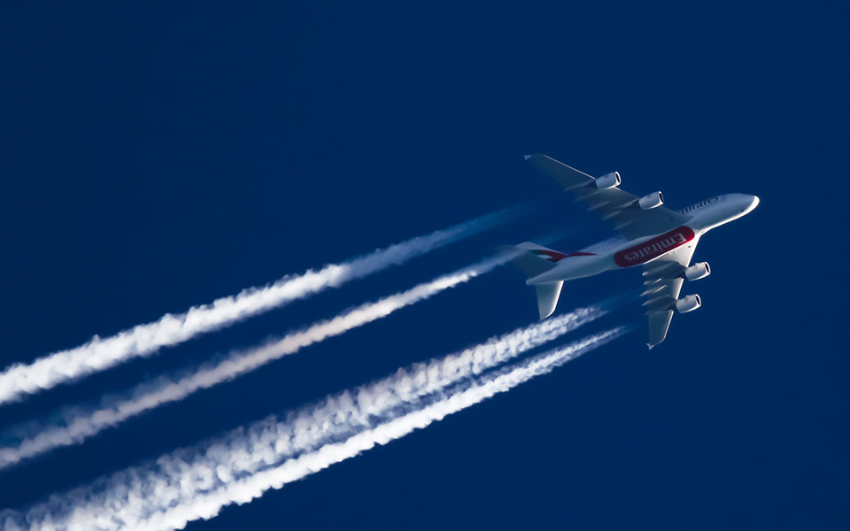 στα-βιοκαύσιμα-για-καθαρές-πτήσεις-561373435