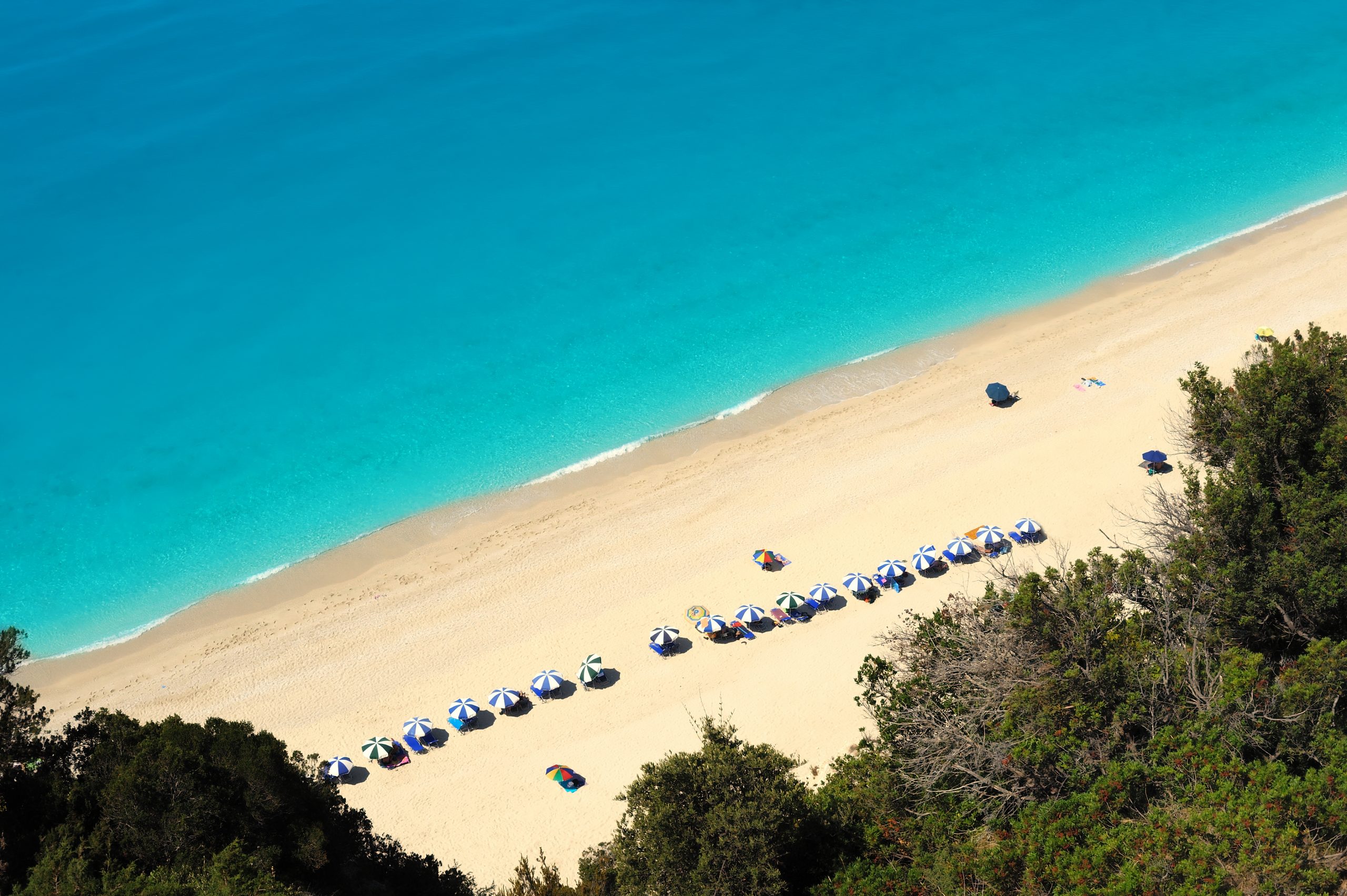 τουρισμός-μια-μάχη-δύο-στρατηγικές-561373531