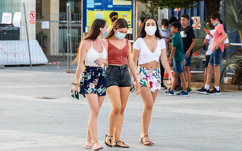 ισπανία-σκέφτονται-τη-χαλάρωση-των-κα-561383188